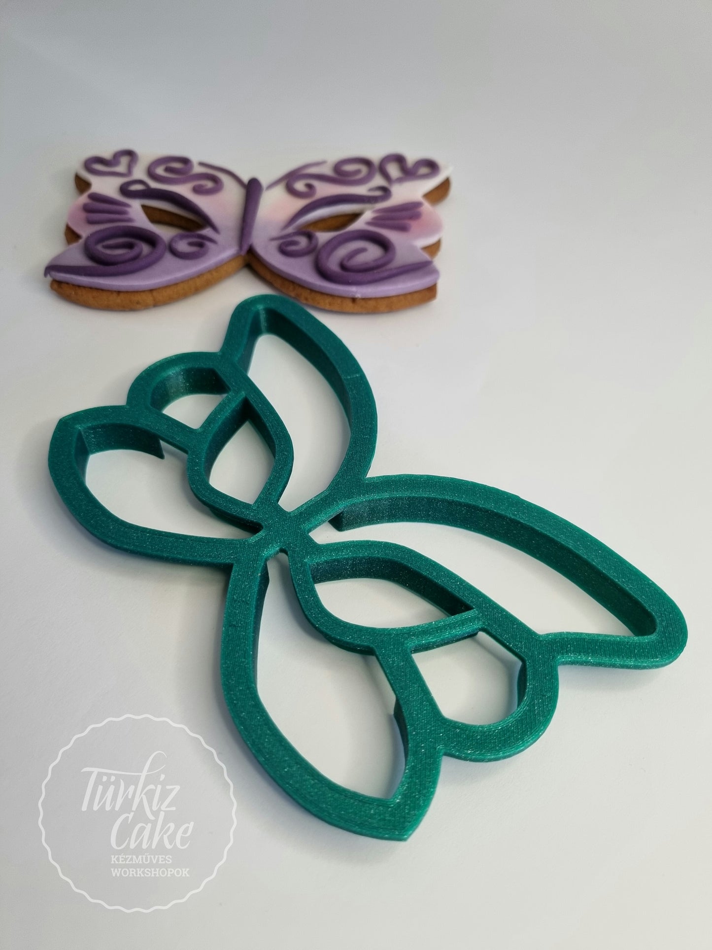 Pillangó kiszúró, TürkizCake