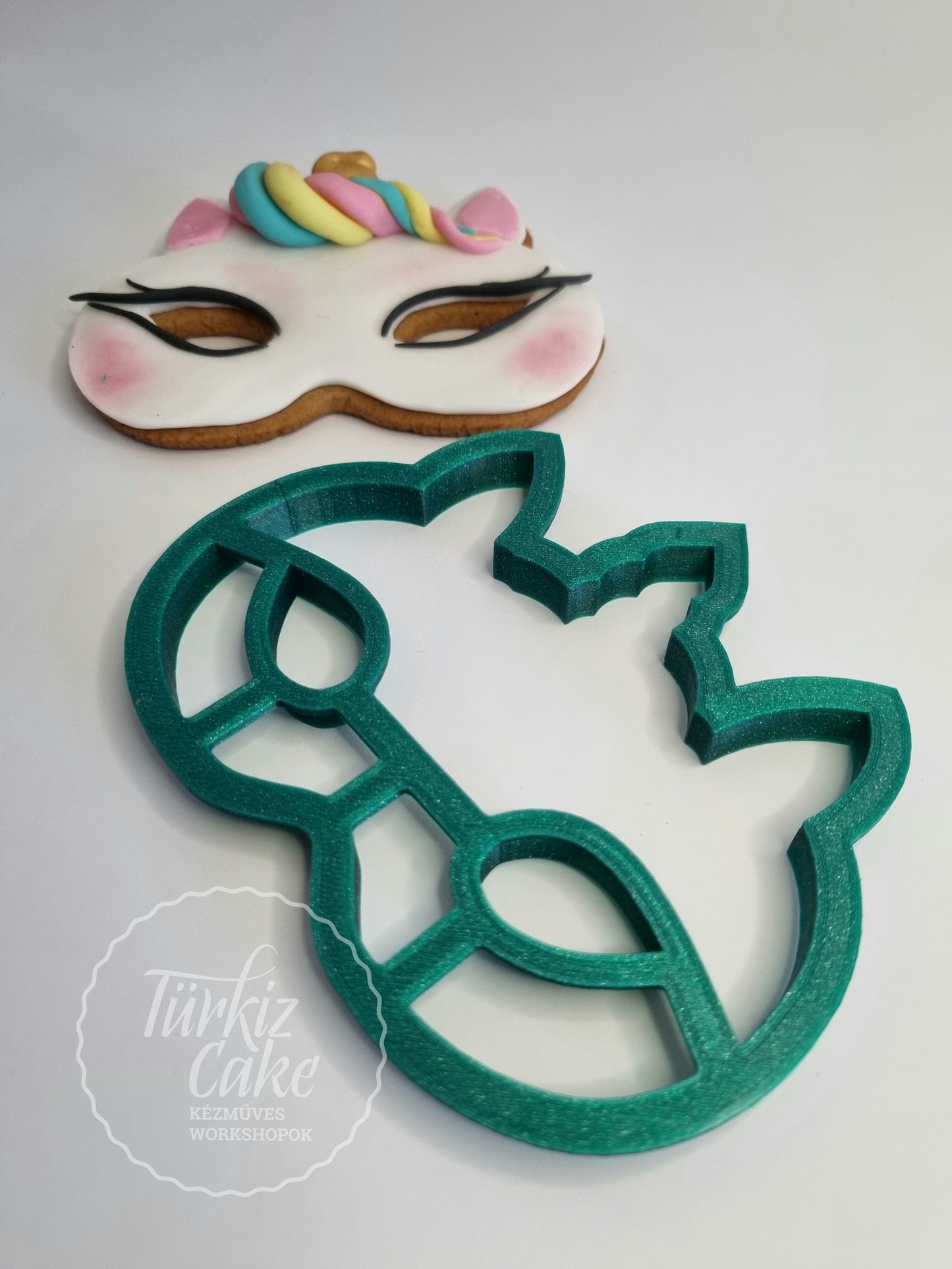 Unikornis kiszúró, TürkizCake