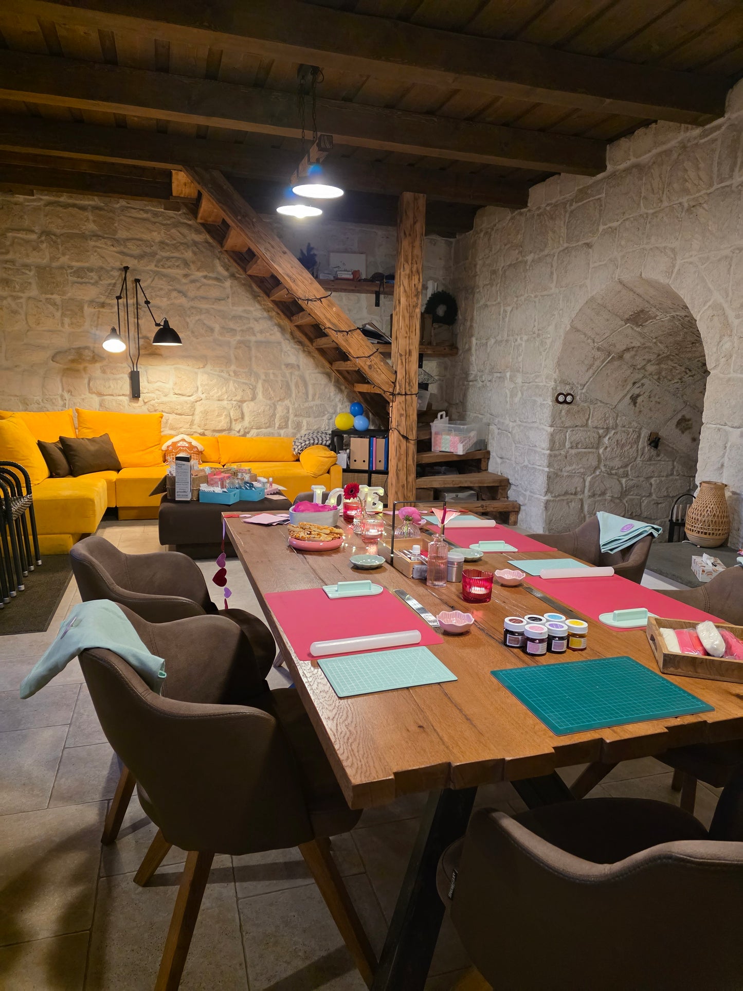 "Kontúr" cartoon tortadekor élményworkshop - Valentine edition