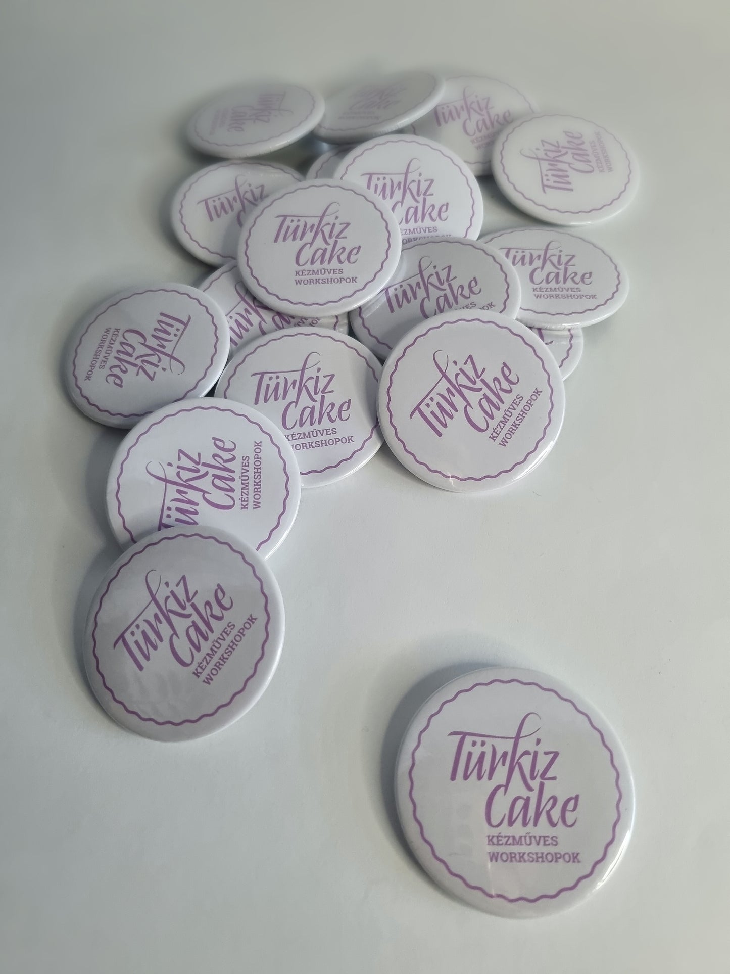 Kitűző, TürkizCake