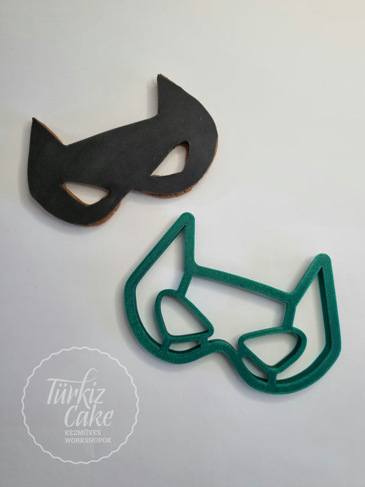 Batman kiszúró, TürkizCake