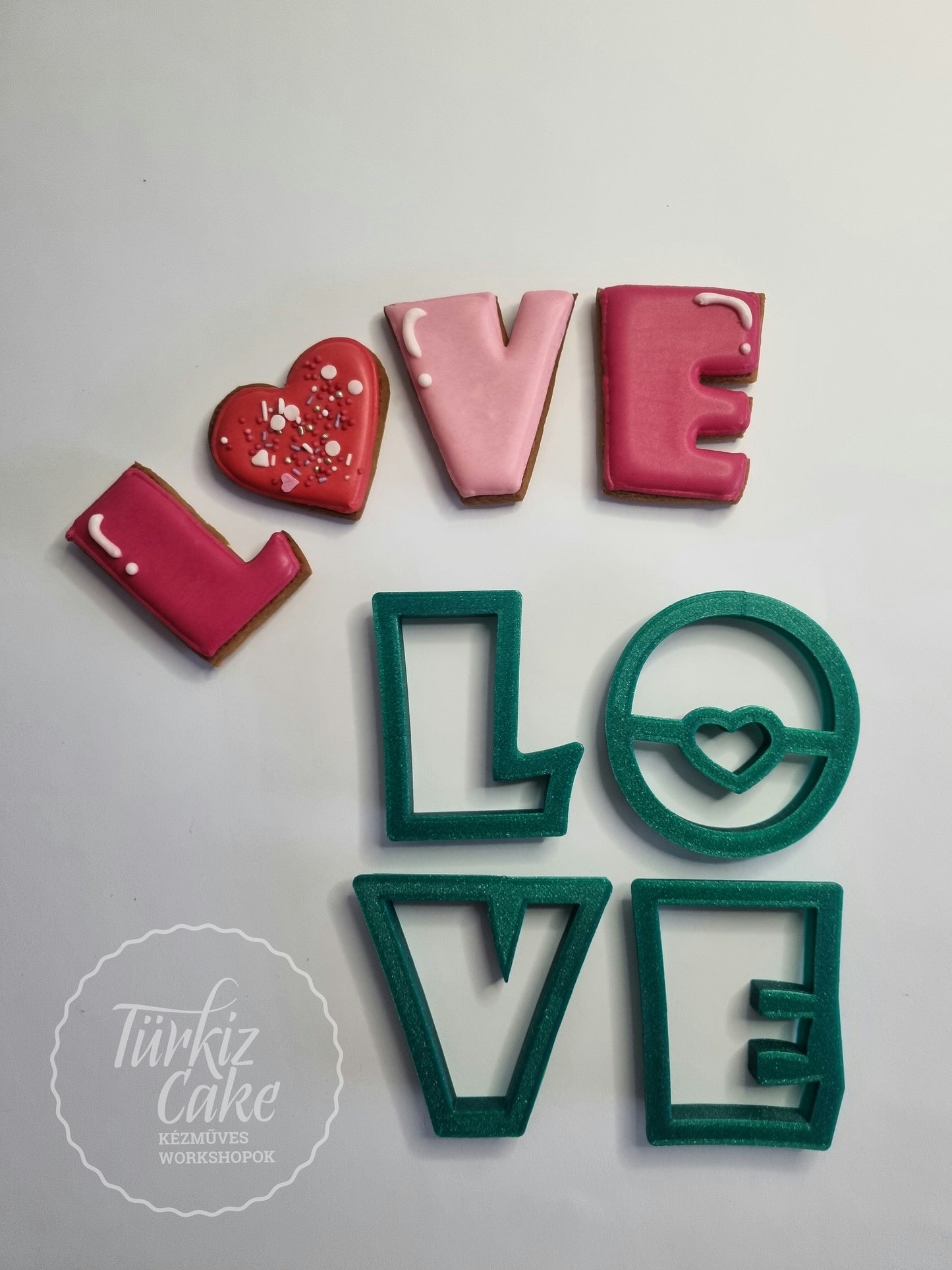 LOVE kiszúró szett, TürkizCake