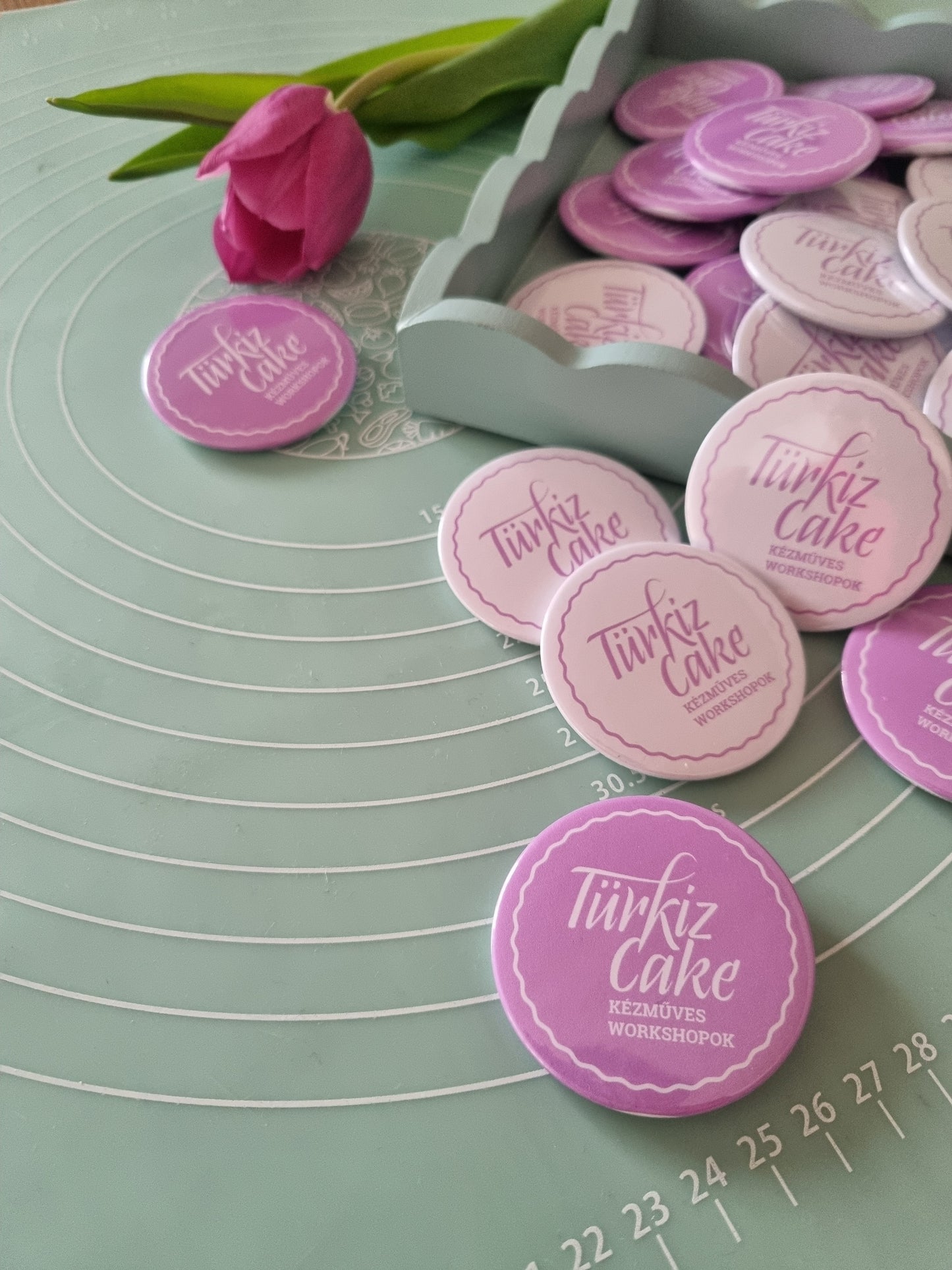 Kitűző, TürkizCake